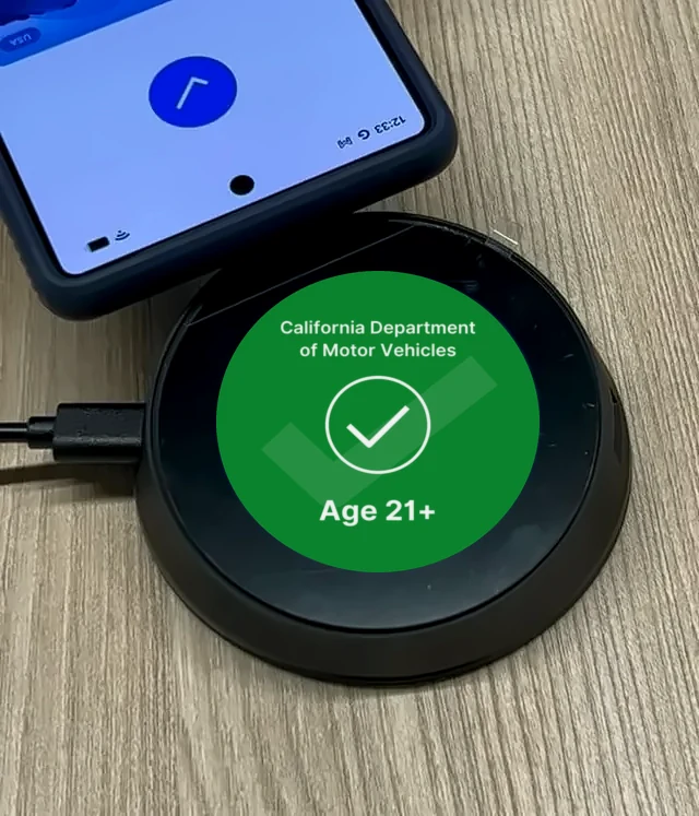 Tap2iD Go display shows the ID holder’s portrait after verification